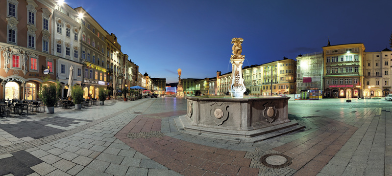 Hlavné námestie s fontánou. Foto: ©Linztourismus/Johann Steininger