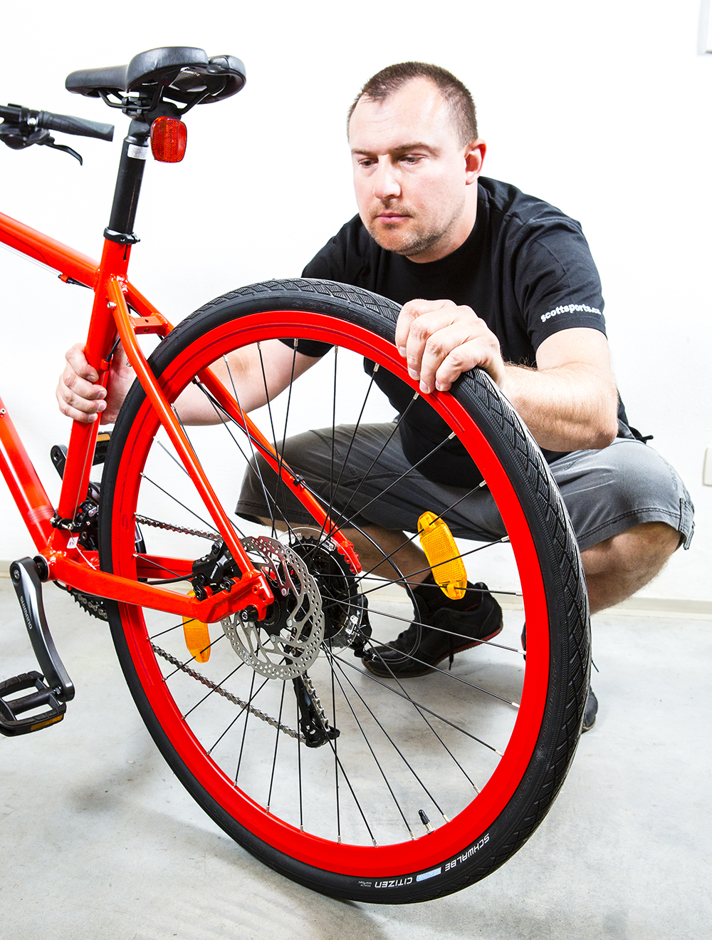 Horský bicykel vs. Hybrid. Foto: Shutterstock