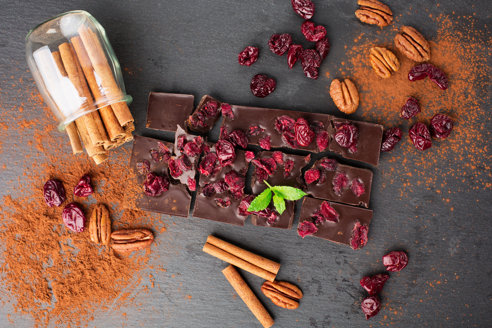 Tmavá čokoláda vás tiež nabudí do akejkoľvek športovej aktivity. Foto: Shutterstock