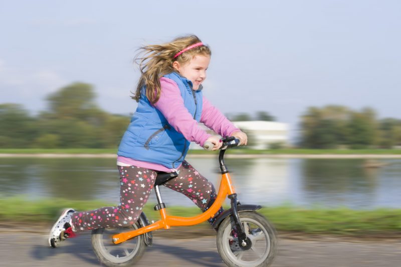Rovnováhu sa vaše dieťa naučí kontrolovať na odrážadle. Foto: Shutterstock