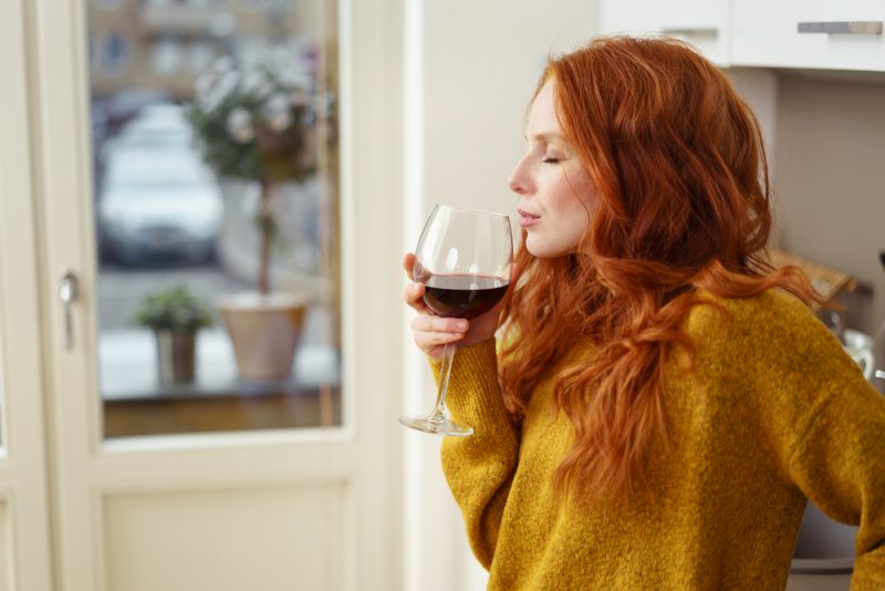 Obmedzením alkoholu sa budete lepšie regenerovať z drobných športových poranení, pretože pečeň sa môže sústrediť na liečenie a nemusí sa zaoberať odplavovaním toxínov. Foto: Shutterstock