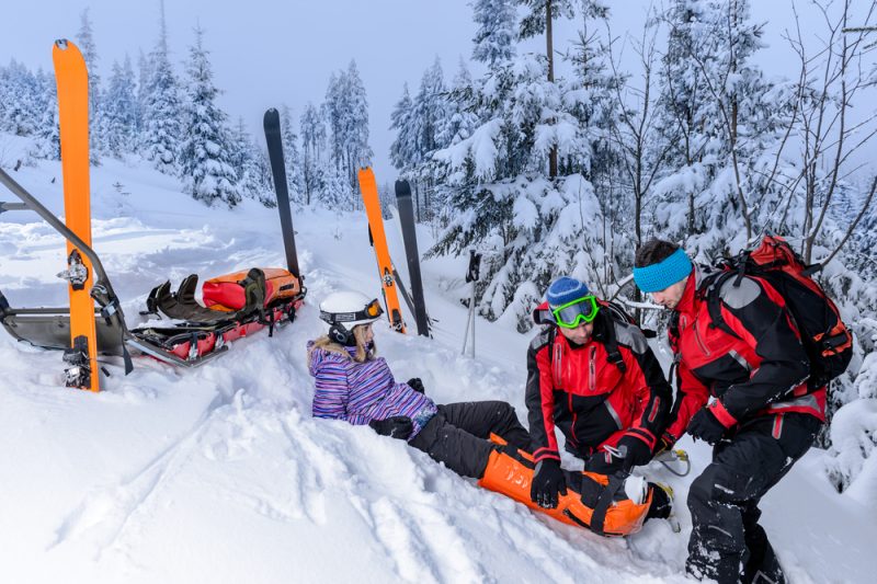Pri poranení horných a dolných končatín treba v prvom rade poranenie znehybnieť. Foto: Shutterstock
