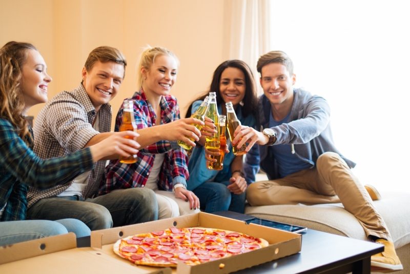 Alkohol a ženy medzi tridsiatkou a štyridsiatkou neboli nikdy takí kamaráti, ako je tomu v dnešnej dobe. Foto: Shutterstock
