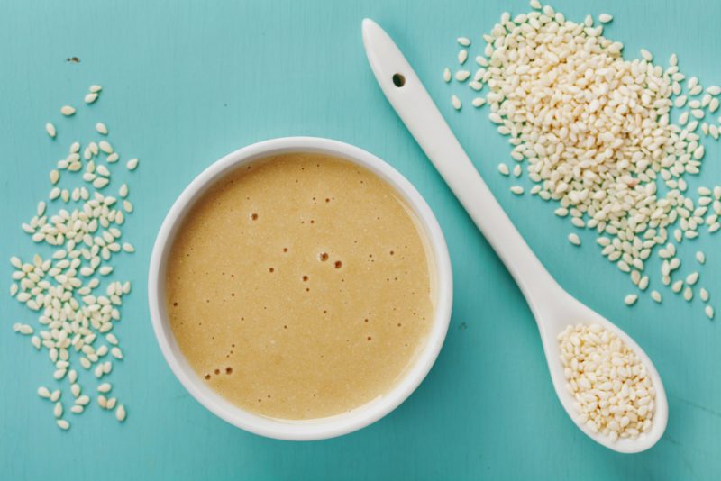 Tahini je top. Keď to raz zistíte, nebudete si vedieť pomôcť. Foto: Shutterstock