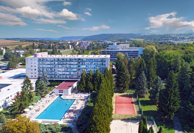 Pohľad zvrchu na kúpele Dudince