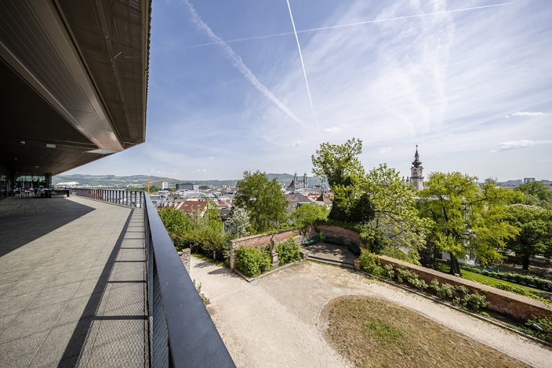 Výhľad z hradu na mesto Linz. Foto: Martin Matula