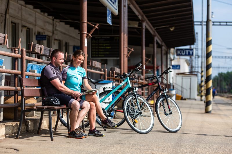 Na železničnej stanici v Kútoch Foto: Miro Pochyba