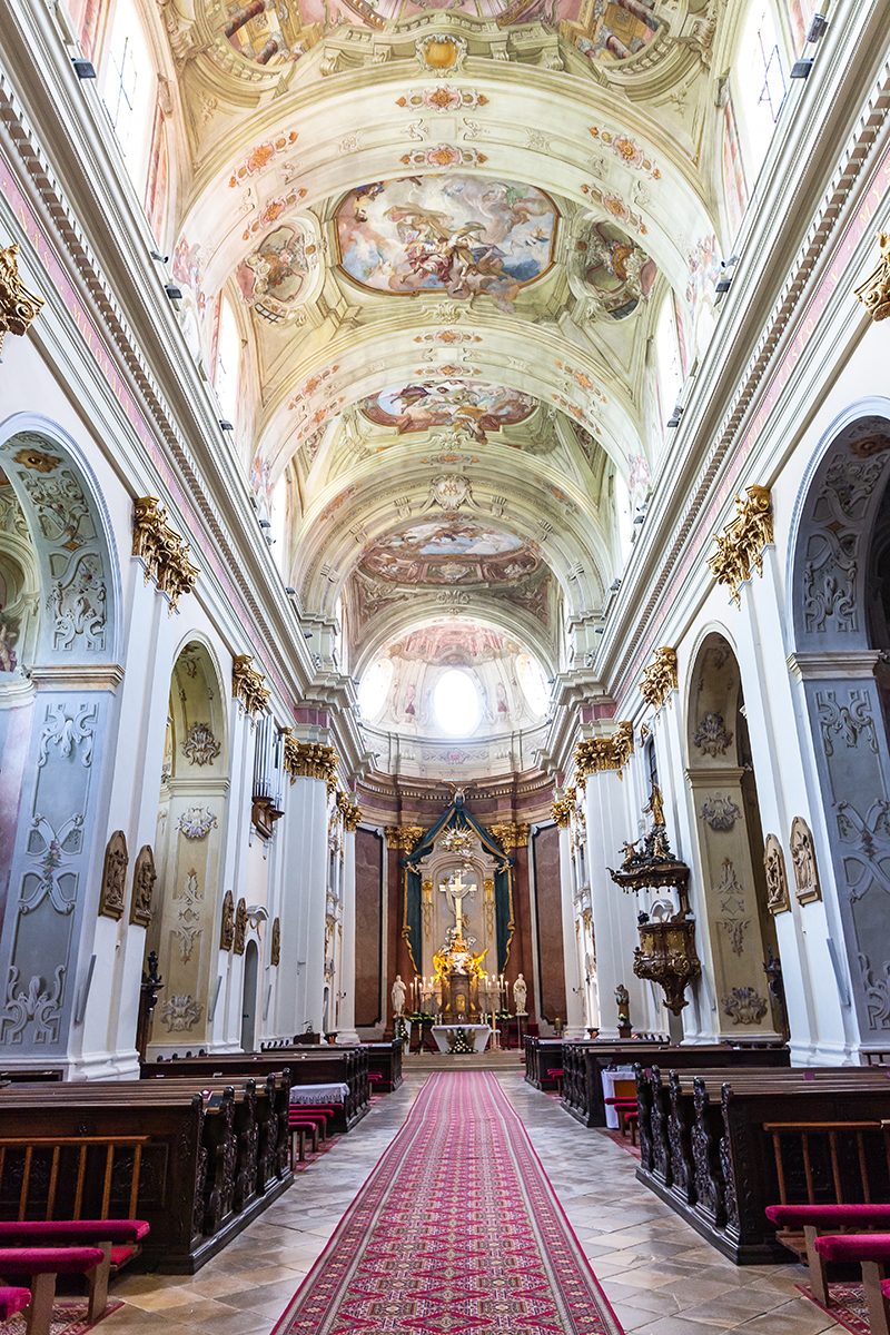 Bazilika Sedembolestnej Panny Márie každoročne navštívi až niekoľko desiatok tisíc veriacich. Foto: Miro Pochyba