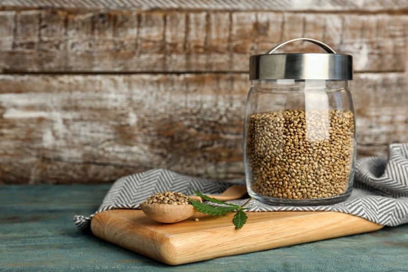 Nelúpané konopné semienka. Foto: Shutterstock