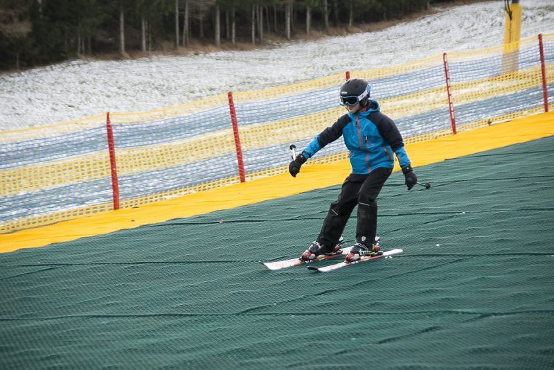 Celoročne je možnosť využiť lyžiarsky svah pokrytý umelohmotným kobercom. Foto: (c) NÖVOG/Kolonovits