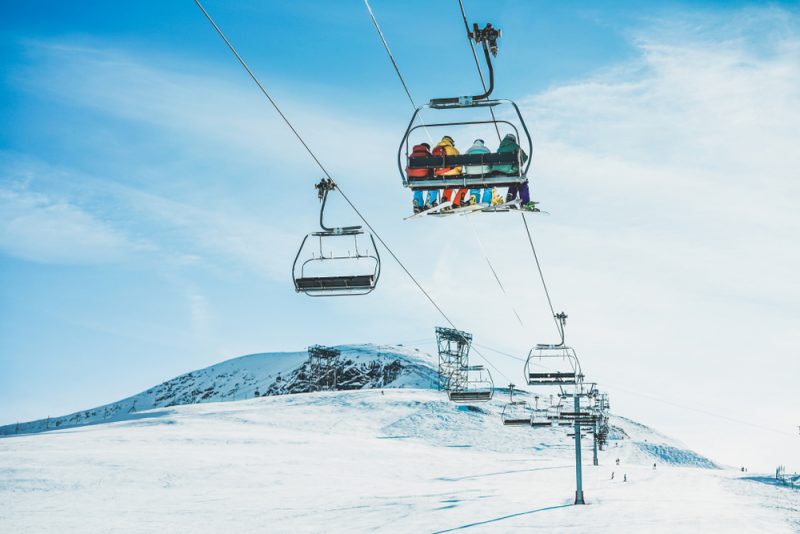 Najdôležitejšou súčasťou výstroja sú lyžiarky, aby ste vždy mali obuté také, ktoré vám budú dobre sedieť. Foto: Shutterstock
