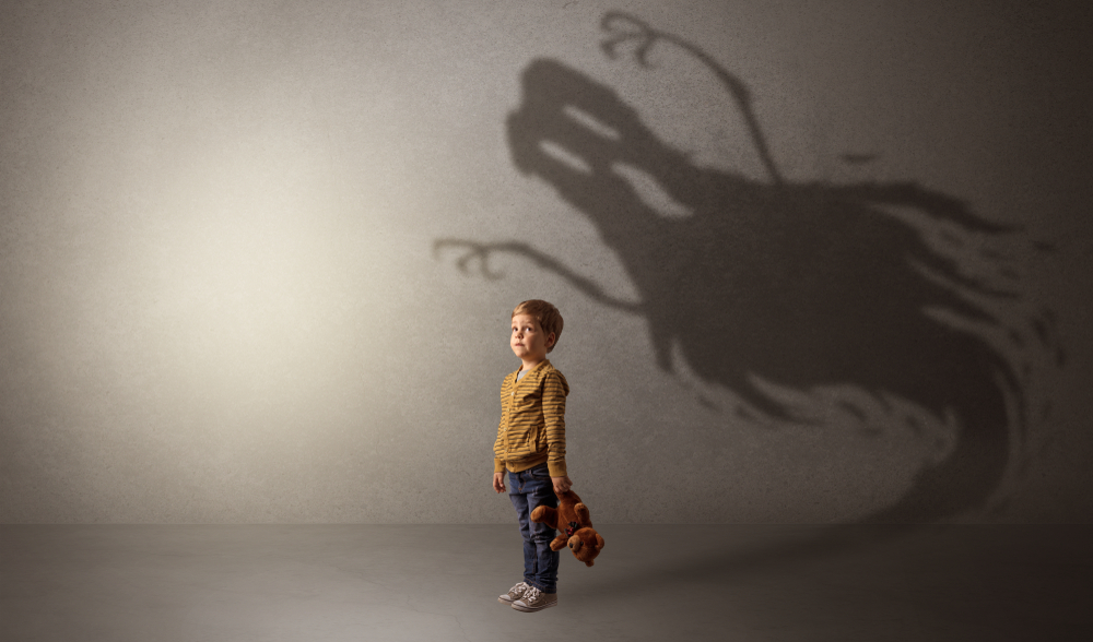 Strach môže byť dedičný, dajte si preto pozor, aby ste svoje strachy neprenášali na deti. Foto: Shutterstock