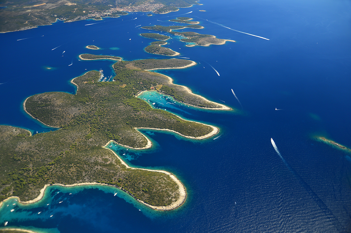 Súostrovie Pakleni otoci leží kúsok od mesta Hvar. Foto: HTZ, Ivo Pervan