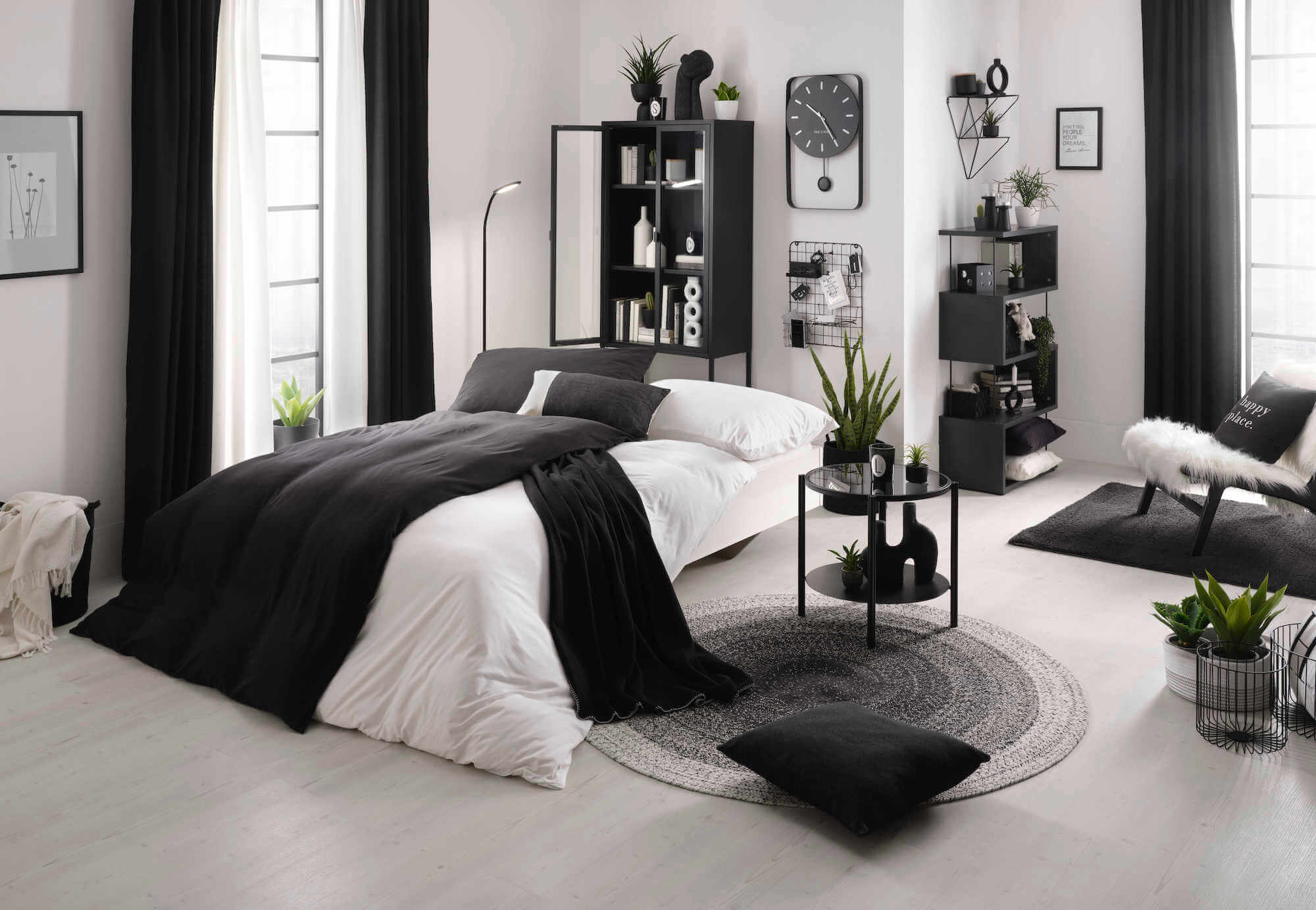 Mobelix, čierno-biely interiér, spálňa