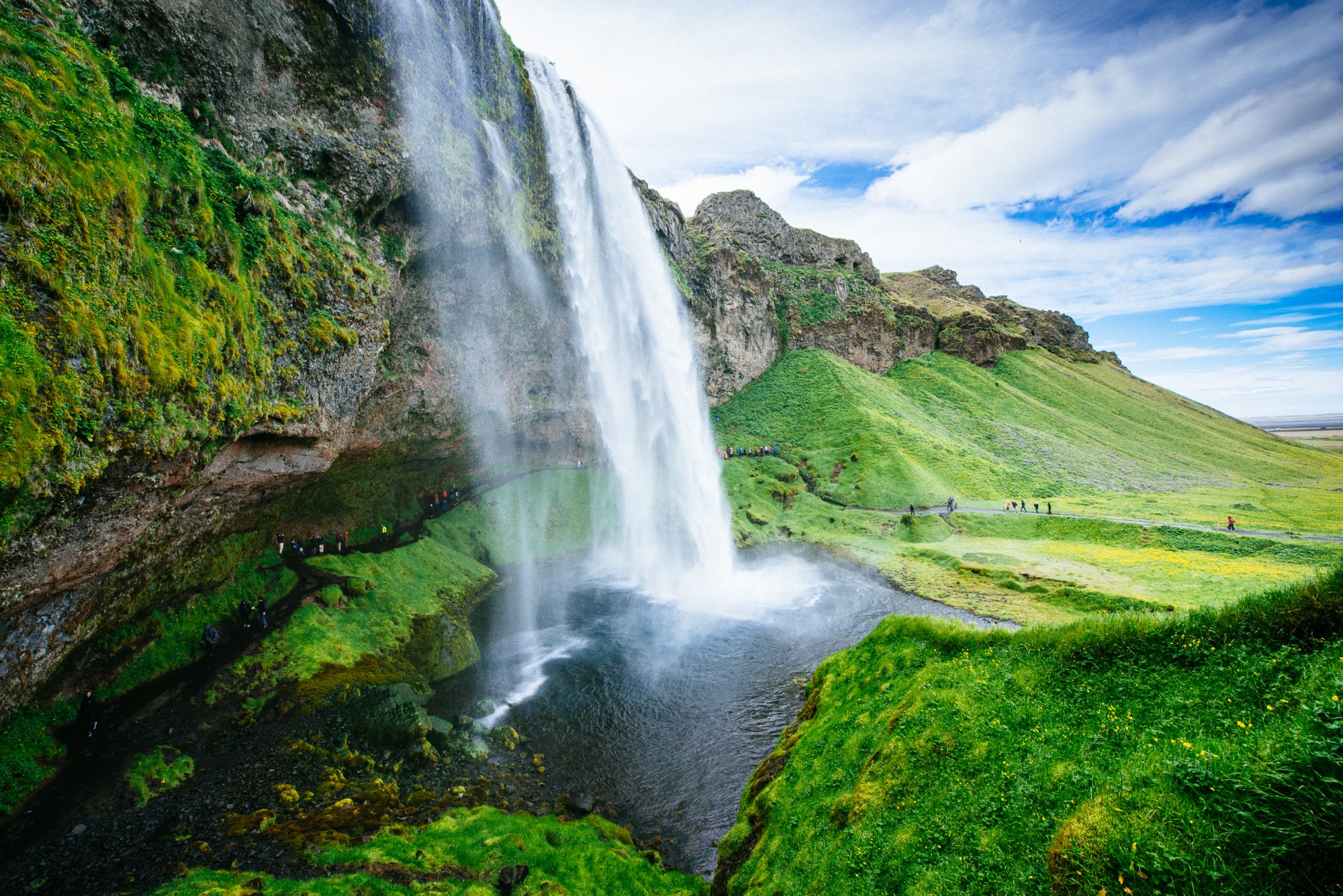 Seljalandsfoss je vodopád, ktorý si viete pozrieť aj zozadu. FOTO: Robert Taraba, BUBO