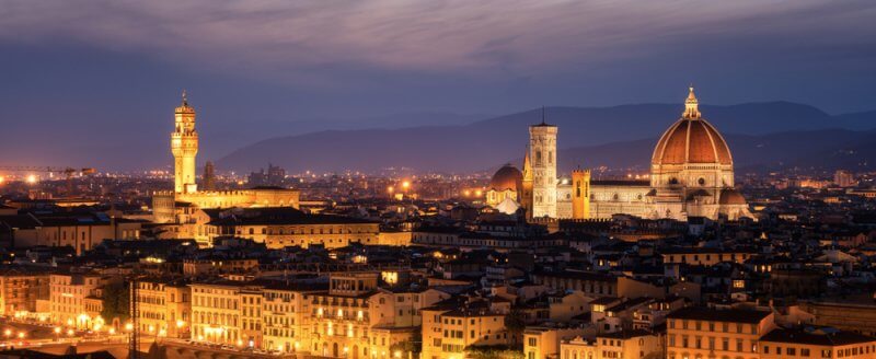 Florencia v noci.
