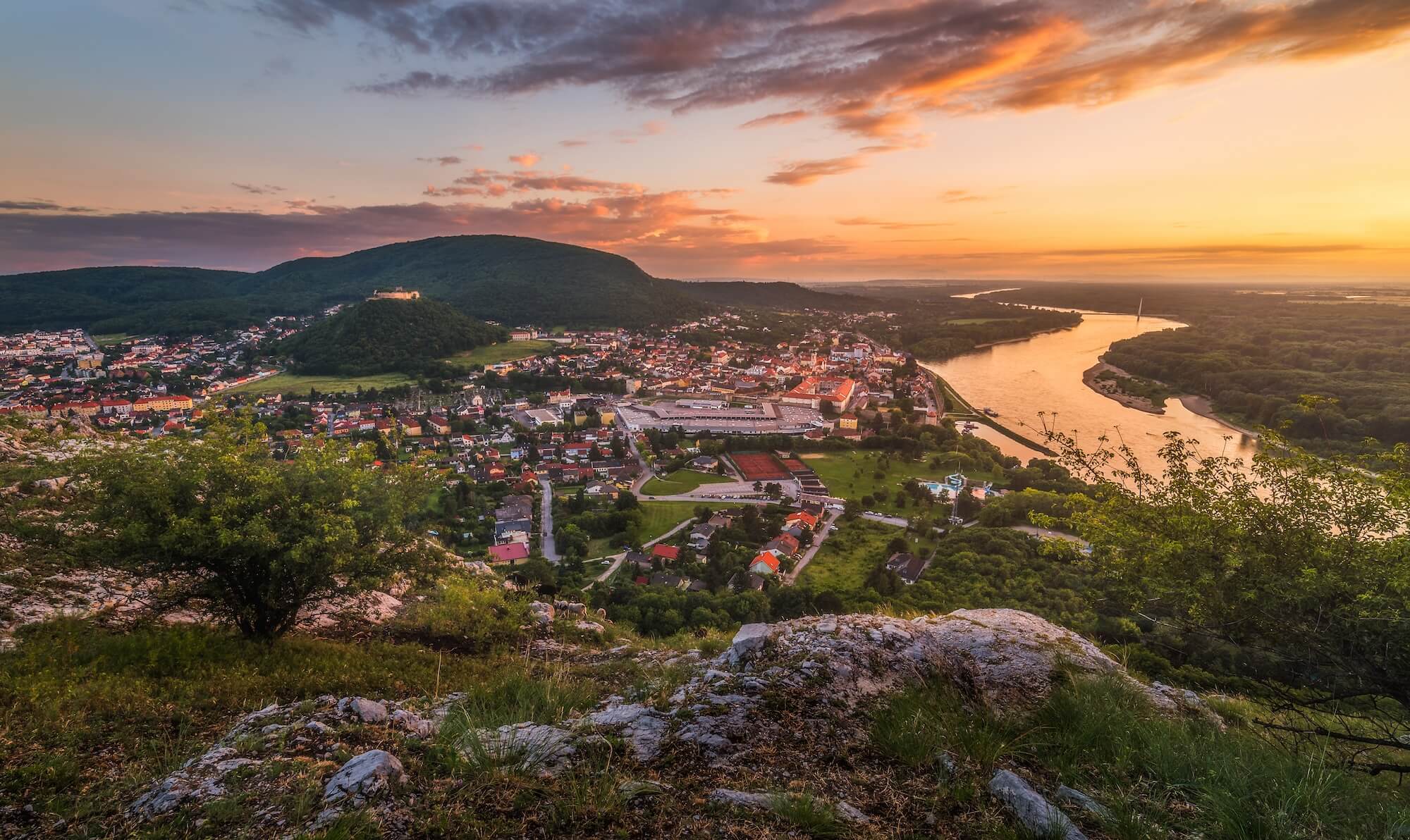 Západ slnka na Braunsbergu nad Hainburgom.