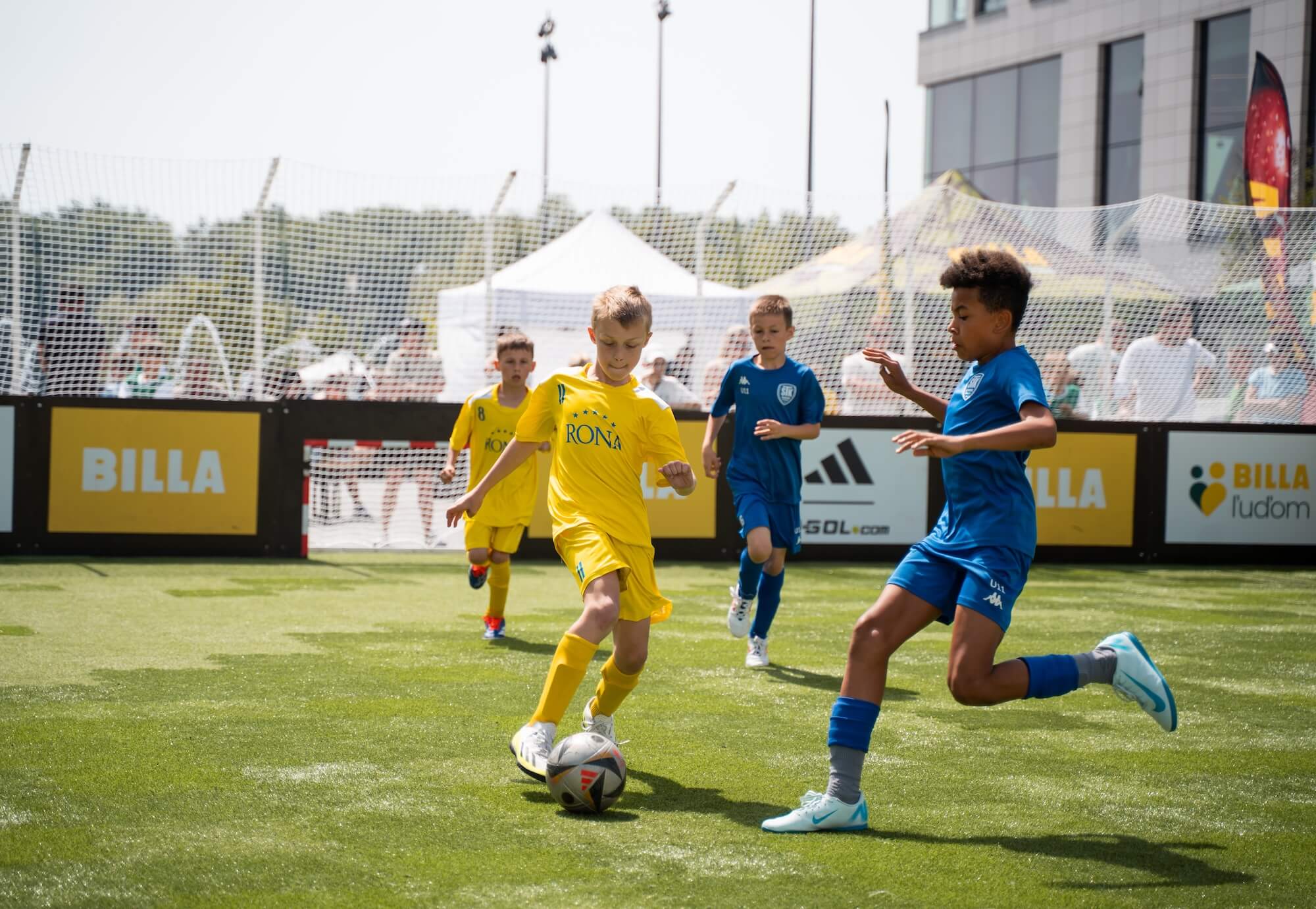 Futbal v meste: baby a chalani, ukážte svoje futbalové schopnosti!  