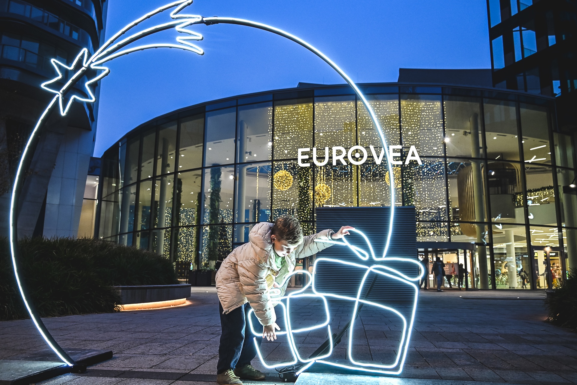Vianoce už dorazili do Eurovea: Najväčší výber darčekov, nové obchody, trhy a svetelné fotopointy