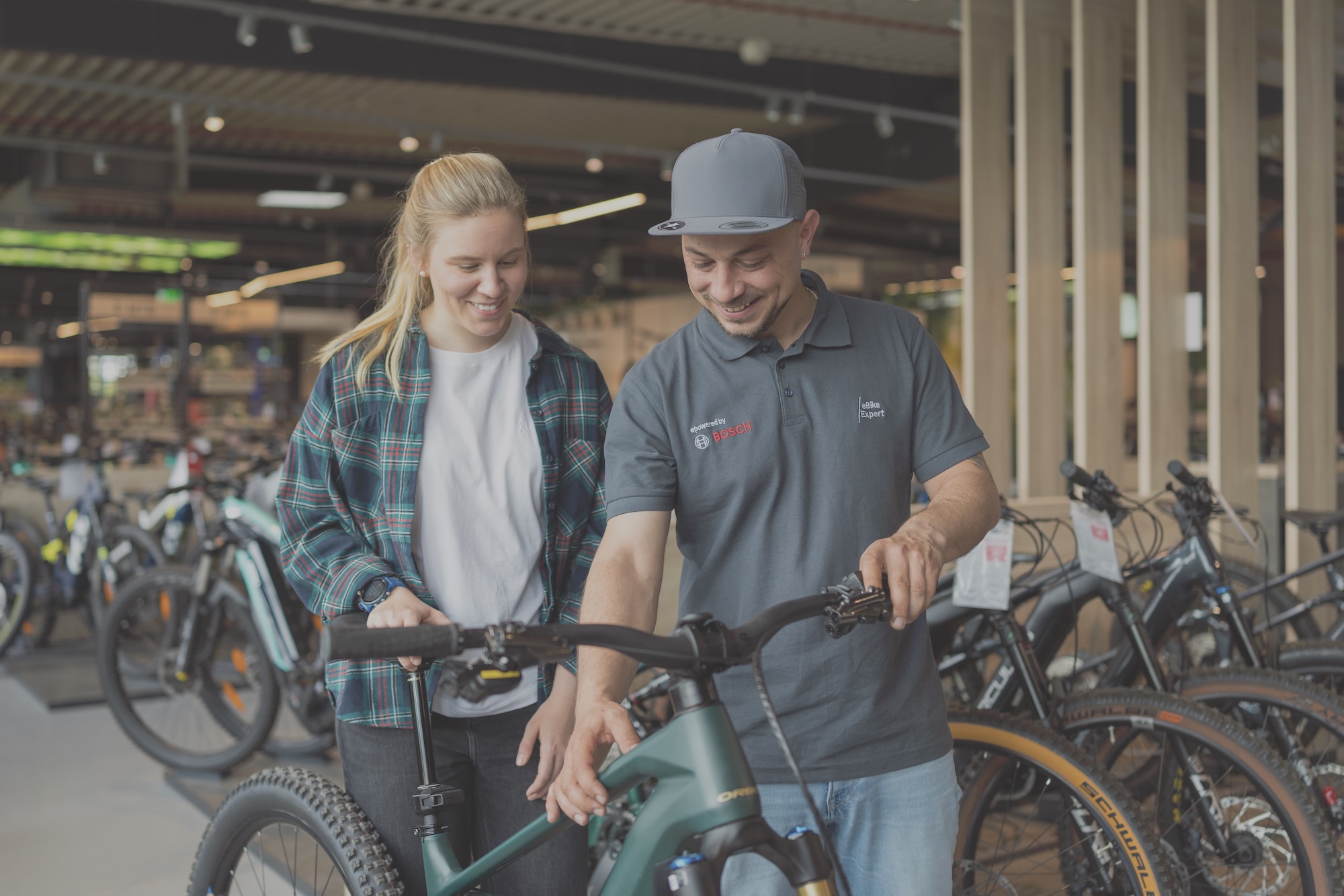 Elektrobicykel potrebuje starostlivosť. Čo zvládnete sami a na čo už potrebujete servis?