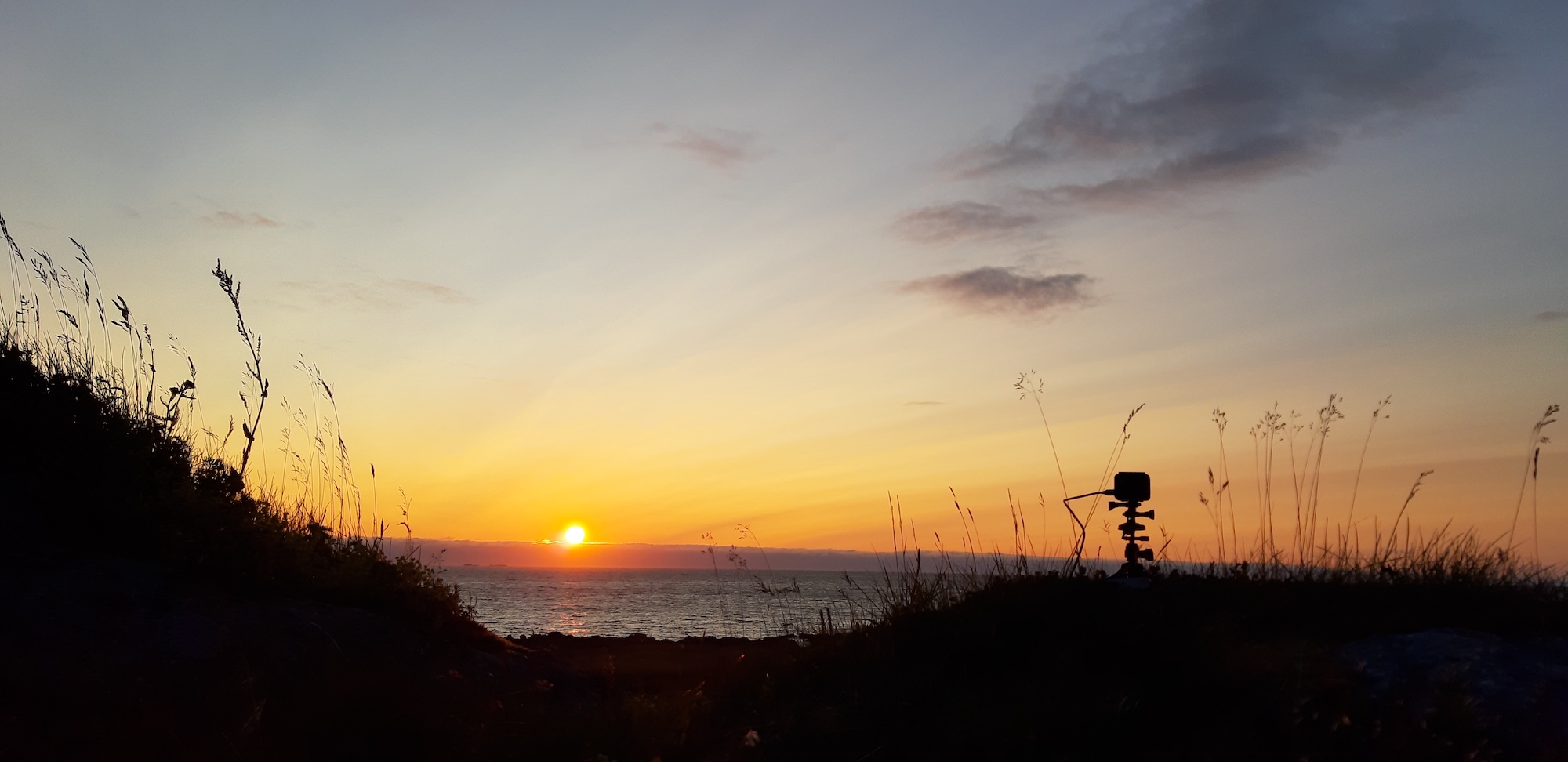 polnočné slnko na Lofotoch