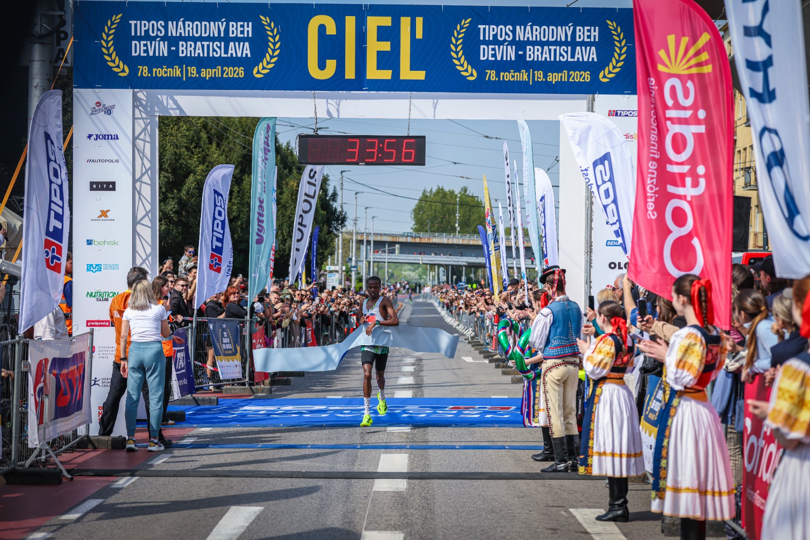 TIPOS Národný beh Devín-Bratislava