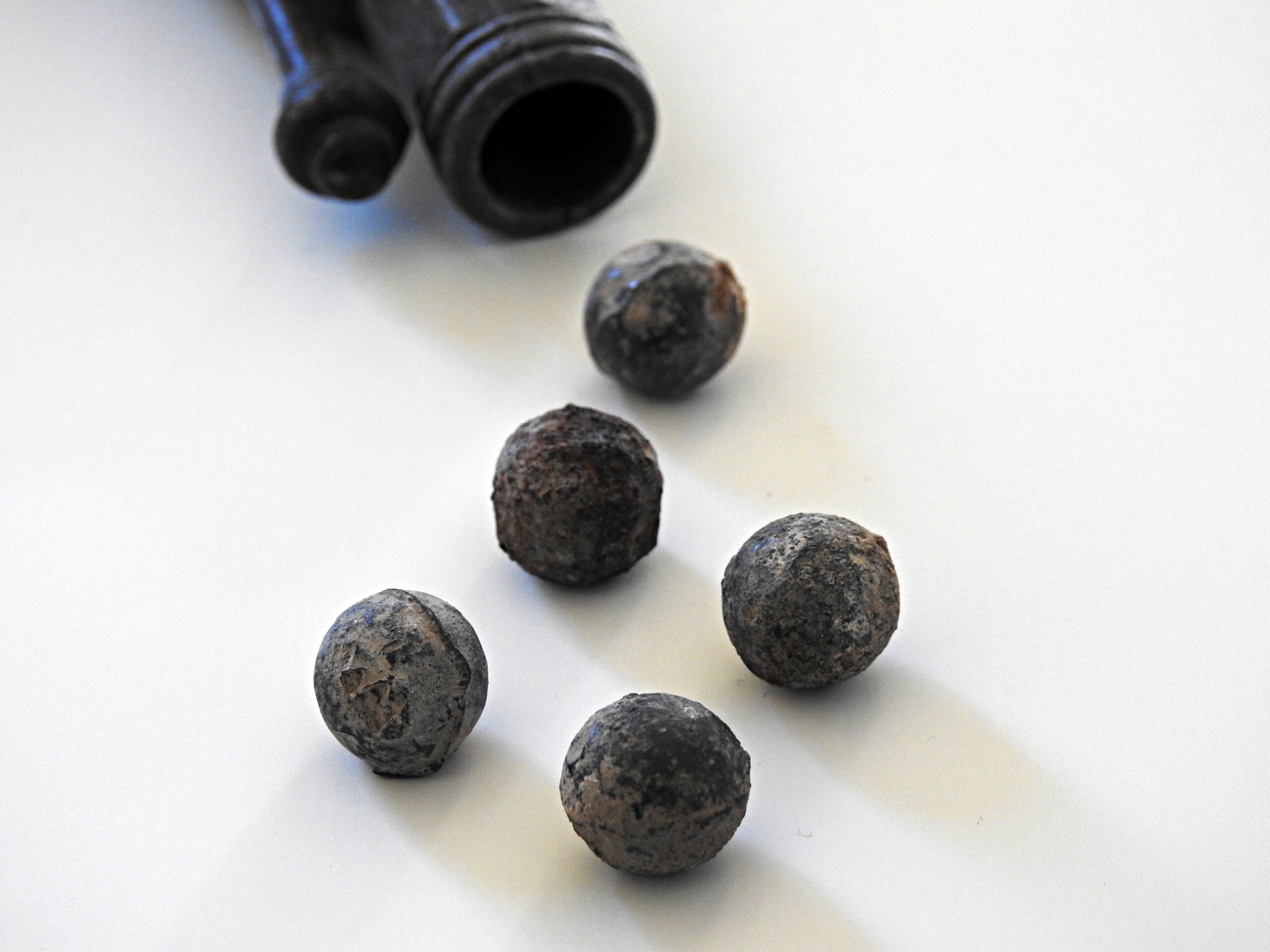 Stredoveké guľky sú toxický odpad. Vedci pre ne našli nečakané využitie