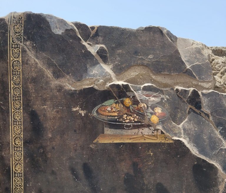 Freska z Pompejí ukazuje podozrivo známe jedlo: Jedli Rimania pizzu?