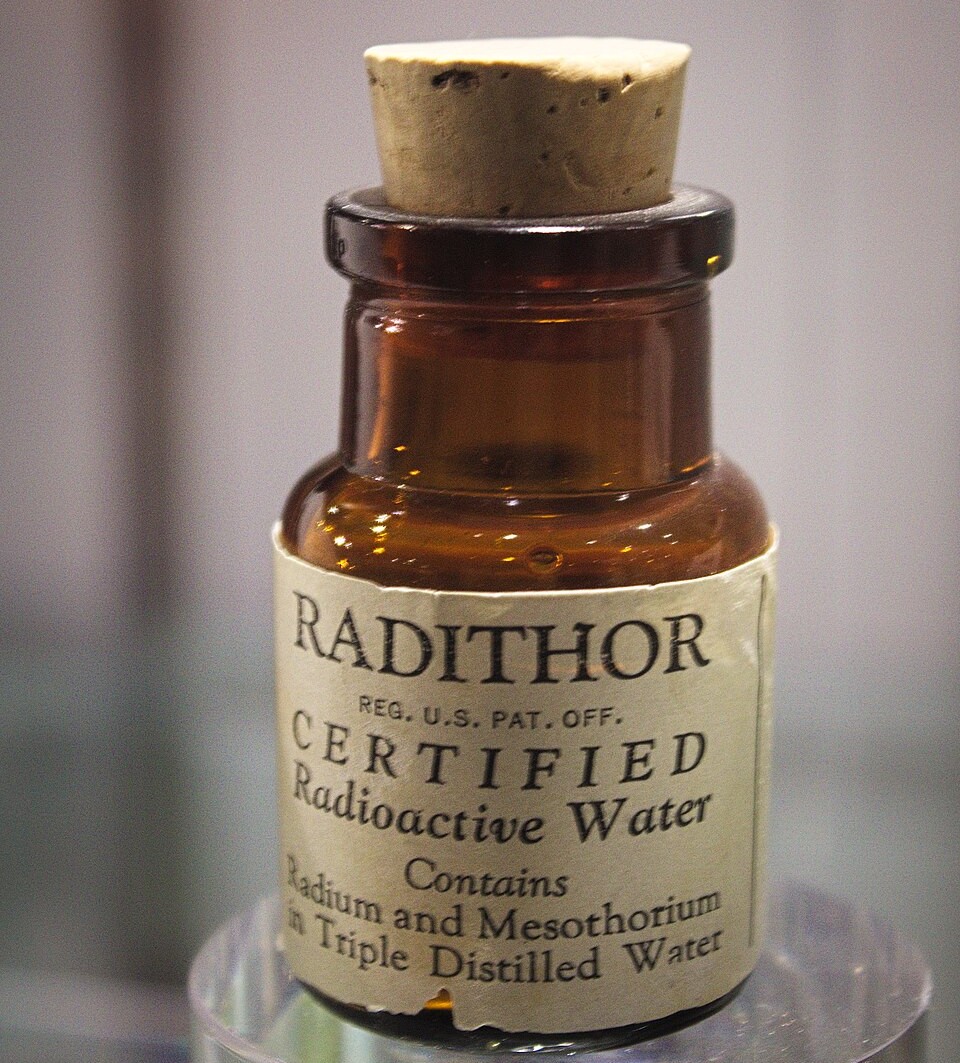 Radithor: Rádioaktívny liek na akné aj leukémiu