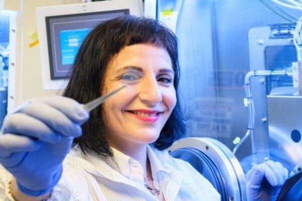 Tieto solárne články sú tenké a priesvitné. Okná by mohli generovať elektrinu