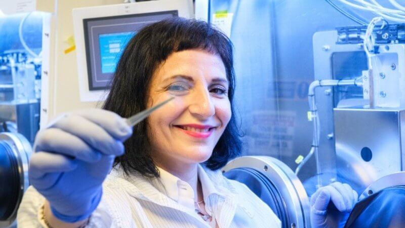 Tieto solárne články sú tenké a priesvitné. Okná by mohli generovať elektrinu