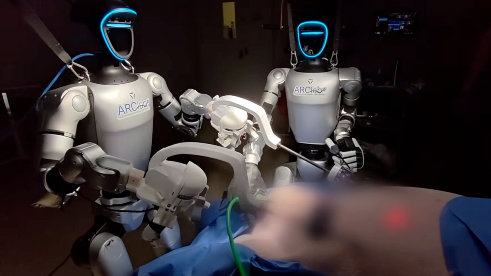 Humanoidné roboty prvýkrát operovali žlčník a odstránili ho bez chyby