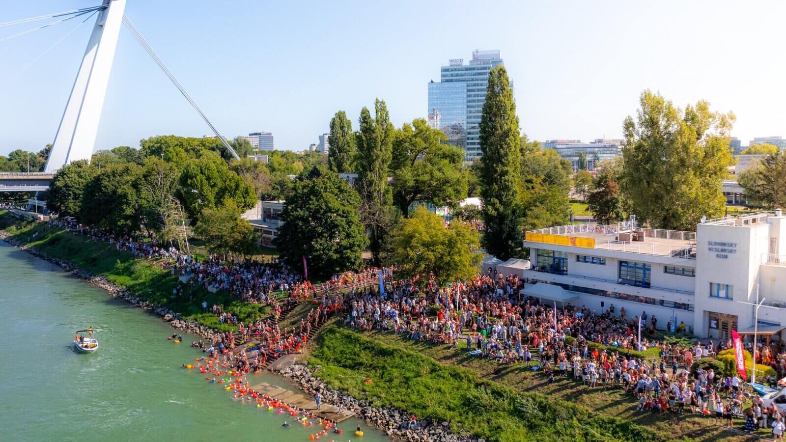 Vedeli ste, že až dve tretiny Bratislavčanov sa v Dunaji nikdy nekúpali? V nedeľu to môžu napraviť