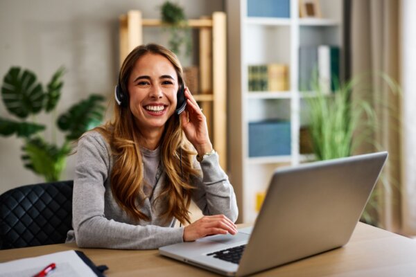 Lákadlá a pasce práce z obývačky: Je home-office naozaj pre každého?